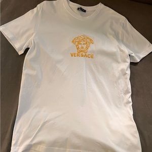 Versace shirt white n gold very nice shirt XL fits like a large